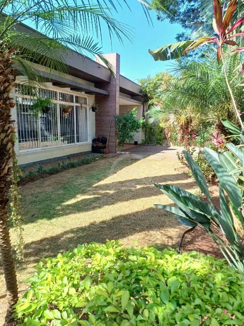 Foto 8 de Casa com 3 quartos à venda, 600m2 em Centro, Atibaia - SP