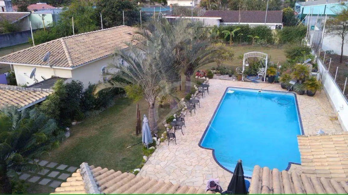 Foto 1 de Casa com 6 quartos à venda e para alugar, 1540m2 em Atibaia - SP