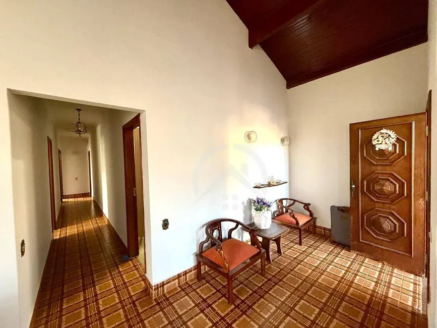 Foto 2 de Casa com 3 quartos à venda, 429m2 em Atibaia - SP