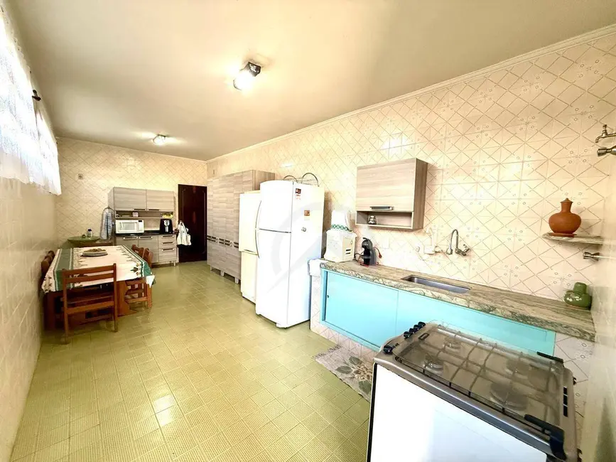 Foto 8 de Casa com 3 quartos à venda, 429m2 em Atibaia - SP