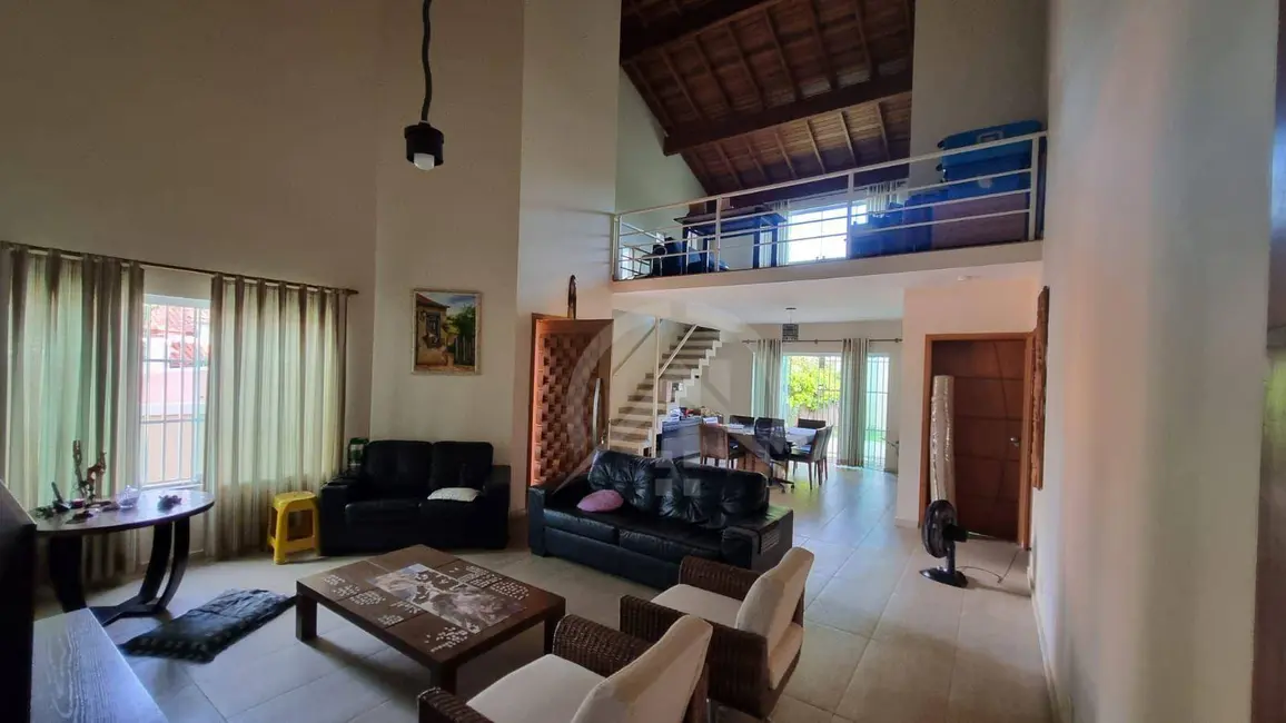 Foto 1 de Casa com 3 quartos à venda e para alugar, 420m2 em Atibaia - SP