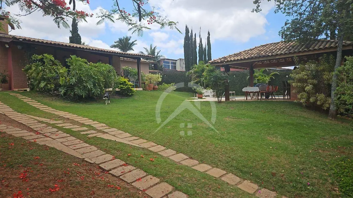 Foto 6 de Casa com 5 quartos à venda, 1000m2 em Vila Petrópolis, Atibaia - SP