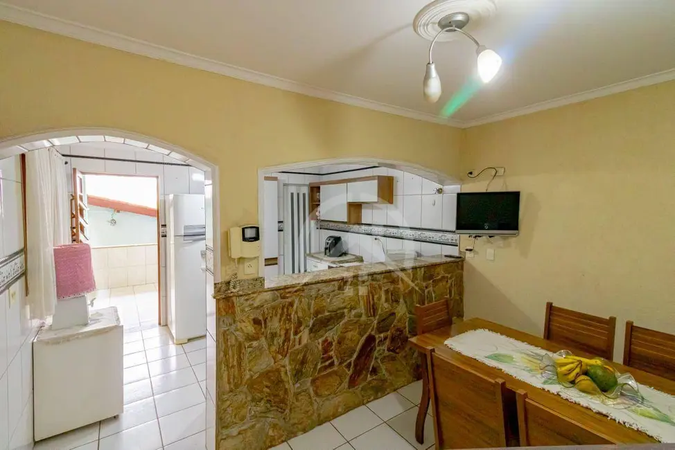 Foto 6 de Sobrado com 4 quartos à venda, 175m2 em Atibaia Jardim, Atibaia - SP