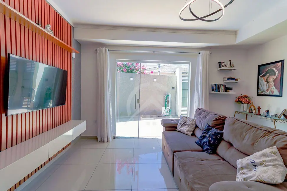 Sobrado com 3 quartos à venda, 175m2 em Jardim das Cerejeiras, Atibaia - SP - imagem 5 Foto 5 de Sobrado com 3 quartos à venda, 175m2 em Jardim das Cerejeiras, Atibaia - SP