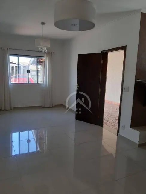 Casa com 2 quartos à venda, 161m2 em Parque dos Coqueiros, Atibaia - SP - imagem 2 Foto 2 de Casa com 2 quartos à venda, 161m2 em Parque dos Coqueiros, Atibaia - SP