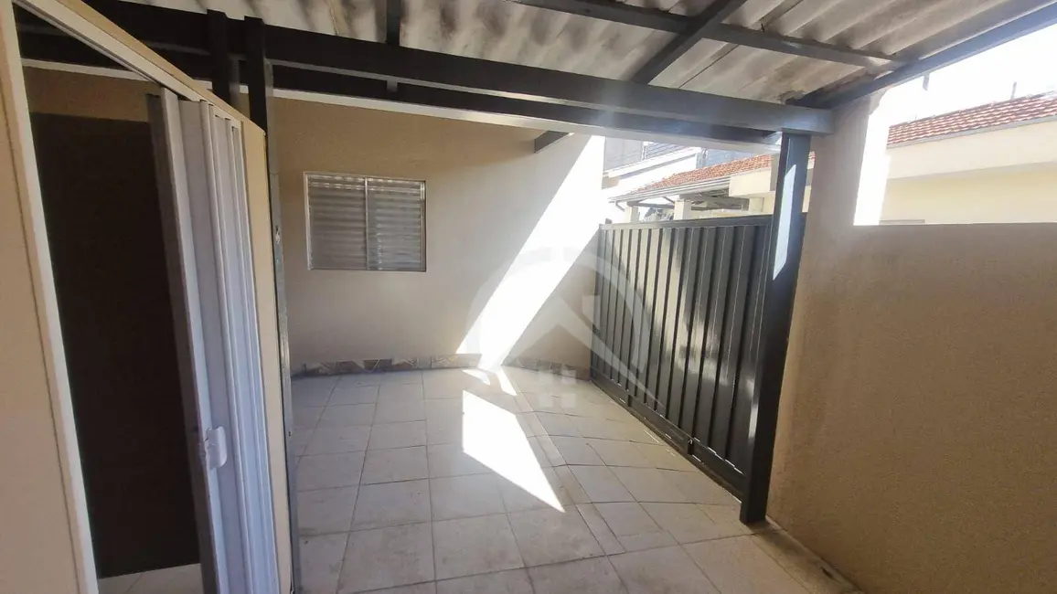Foto 1 de Casa com 3 quartos para alugar, 90m2 em Centro, Atibaia - SP