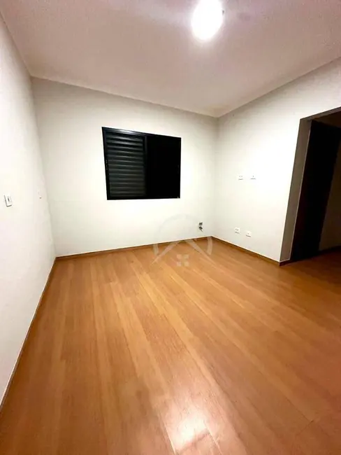 Foto 2 de Casa com 3 quartos à venda, 163m2 em Atibaia - SP