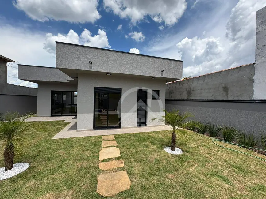 Casa com 3 quartos à venda, 384m2 em Atibaia - SP - imagem 2 Foto 2 de Casa com 3 quartos à venda, 384m2 em Atibaia - SP