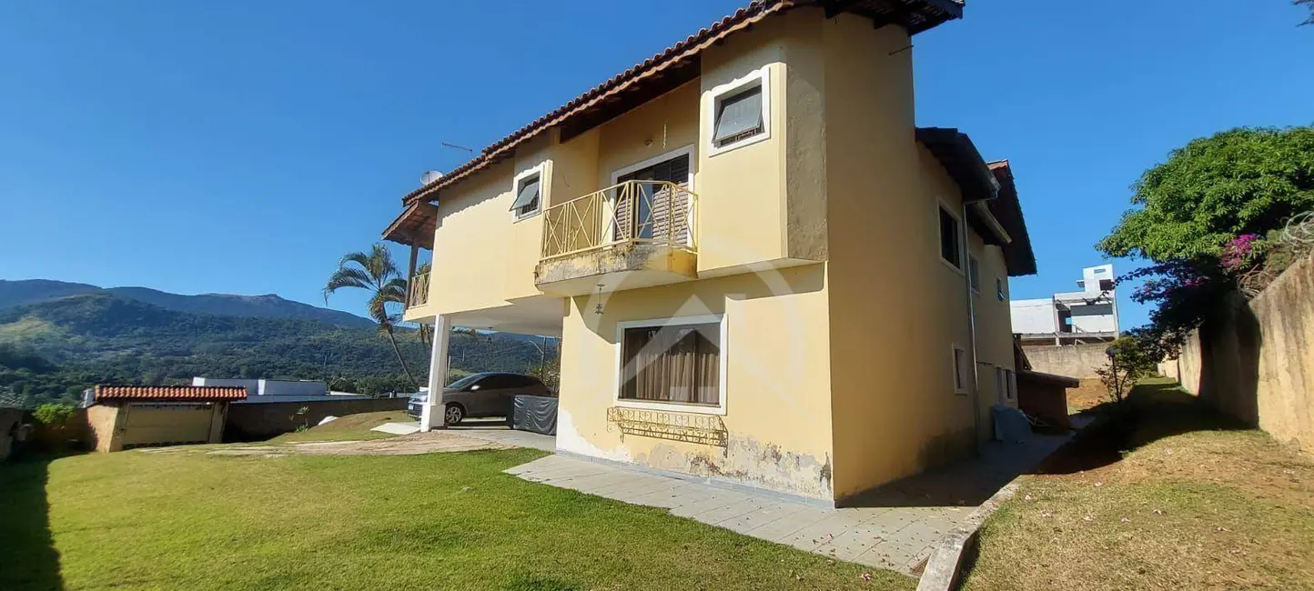 Foto 7 de Chácara com 6 quartos à venda e para alugar, 1400m2 em Jardim Estância Brasil, Atibaia - SP