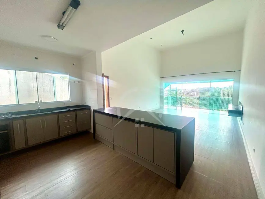 Sobrado com 3 quartos à venda, 250m2 em Jardim Paulista, Atibaia - SP - imagem 7 Foto 7 de Sobrado com 3 quartos à venda, 250m2 em Jardim Paulista, Atibaia - SP