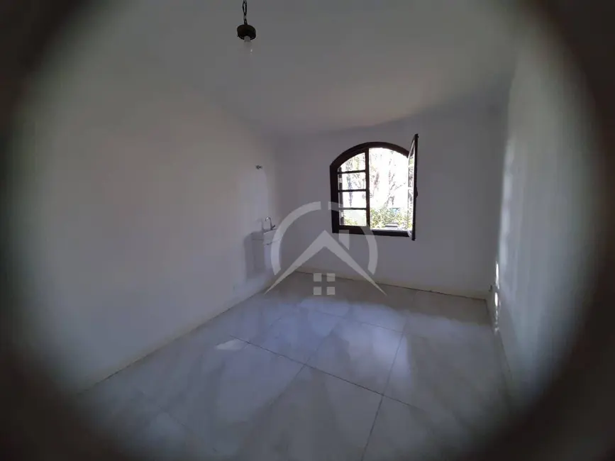 Casa com 3 quartos para alugar, 670m2 em Vila Santista, Atibaia - SP - imagem 4 Foto 4 de Casa com 3 quartos para alugar, 670m2 em Vila Santista, Atibaia - SP