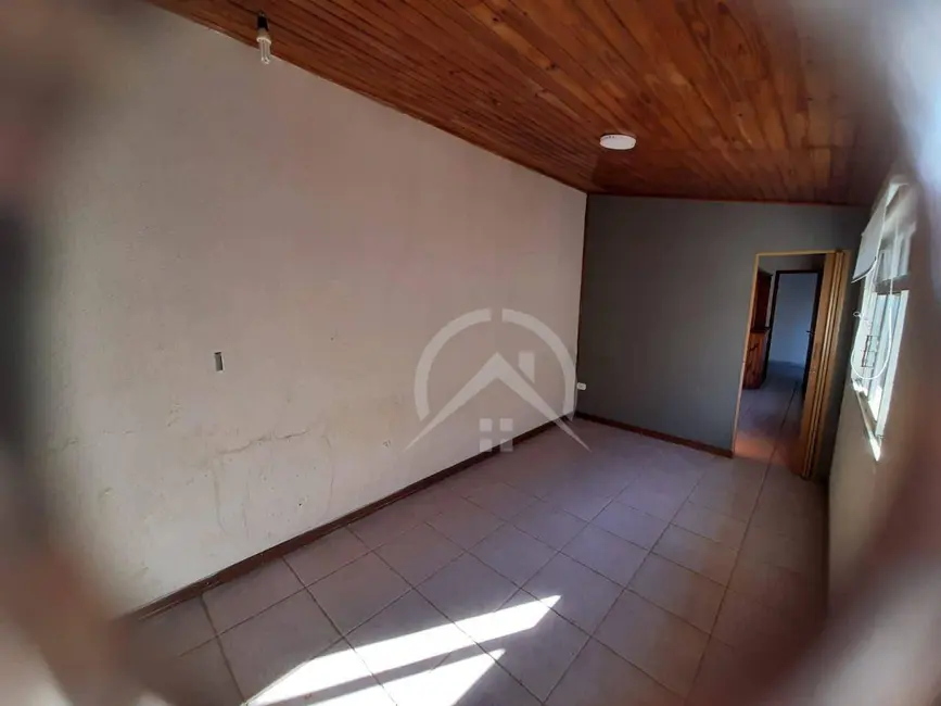 Casa com 3 quartos para alugar, 670m2 em Vila Santista, Atibaia - SP - imagem 5 Foto 5 de Casa com 3 quartos para alugar, 670m2 em Vila Santista, Atibaia - SP