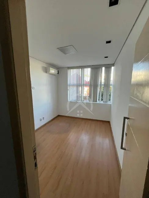 Sala Comercial para alugar, 65m2 em Centro, Atibaia - SP - imagem 4 Foto 4 de Sala Comercial para alugar, 65m2 em Centro, Atibaia - SP