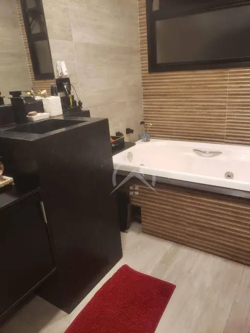 Casa com 5 quartos à venda, 680m2 em Jardim Paulista, Atibaia - SP - imagem 3 Foto 3 de Casa com 5 quartos à venda, 680m2 em Jardim Paulista, Atibaia - SP