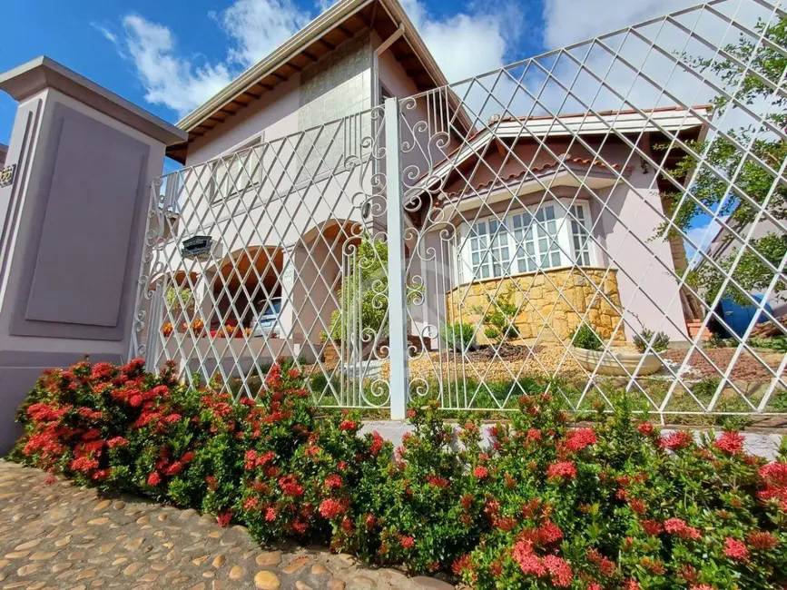 Foto 4 de Casa com 3 quartos à venda, 427m2 em Jardim Itaperi, Atibaia - SP
