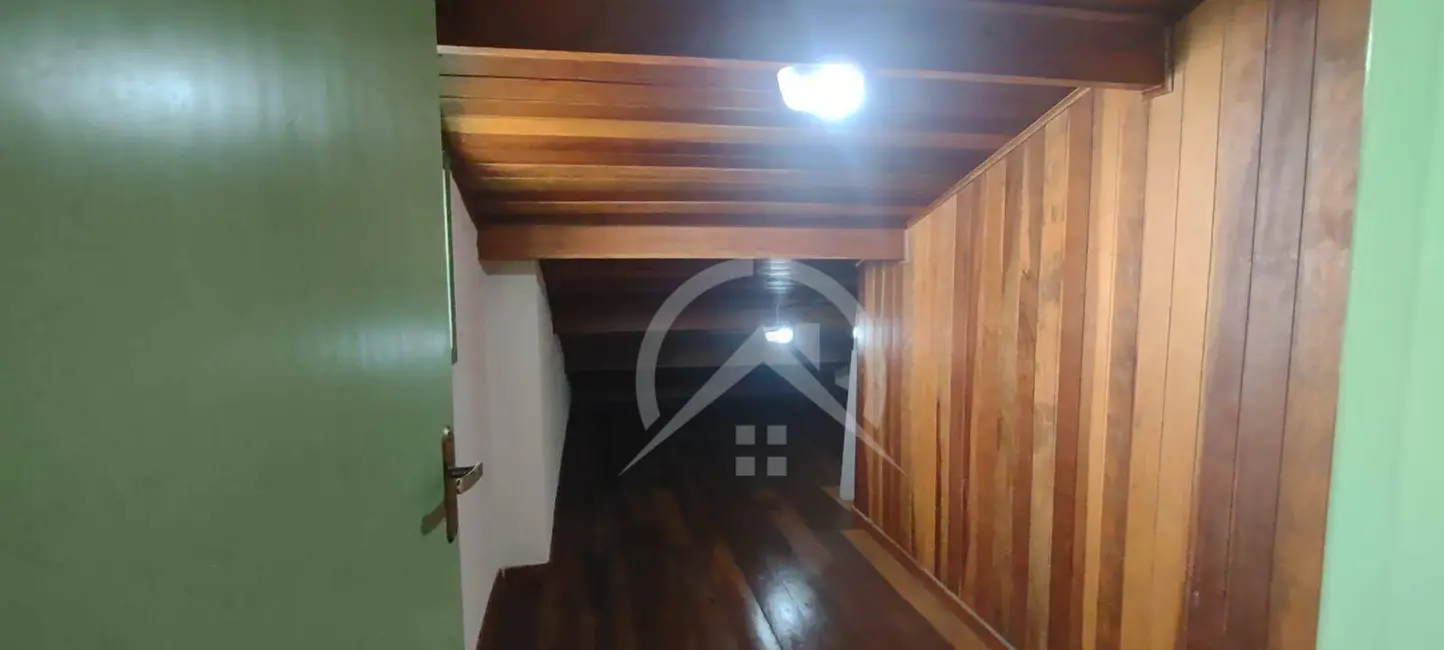 Foto 3 de Casa com 2 quartos para alugar, 190m2 em Centro, Atibaia - SP