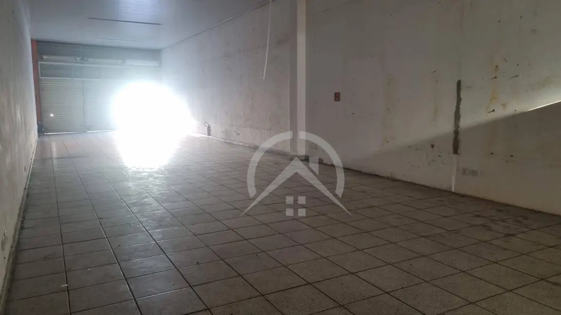 Armazém / Galpão para alugar, 200m2 em Vila Thais, Atibaia - SP - imagem 2 Foto 2 de Armazém / Galpão para alugar, 200m2 em Vila Thais, Atibaia - SP