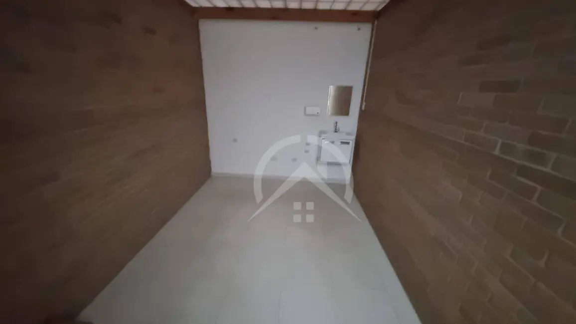 Armazém / Galpão para alugar, 150m2 em Atibaia - SP - imagem 9 Foto 9 de Armazém / Galpão para alugar, 150m2 em Atibaia - SP