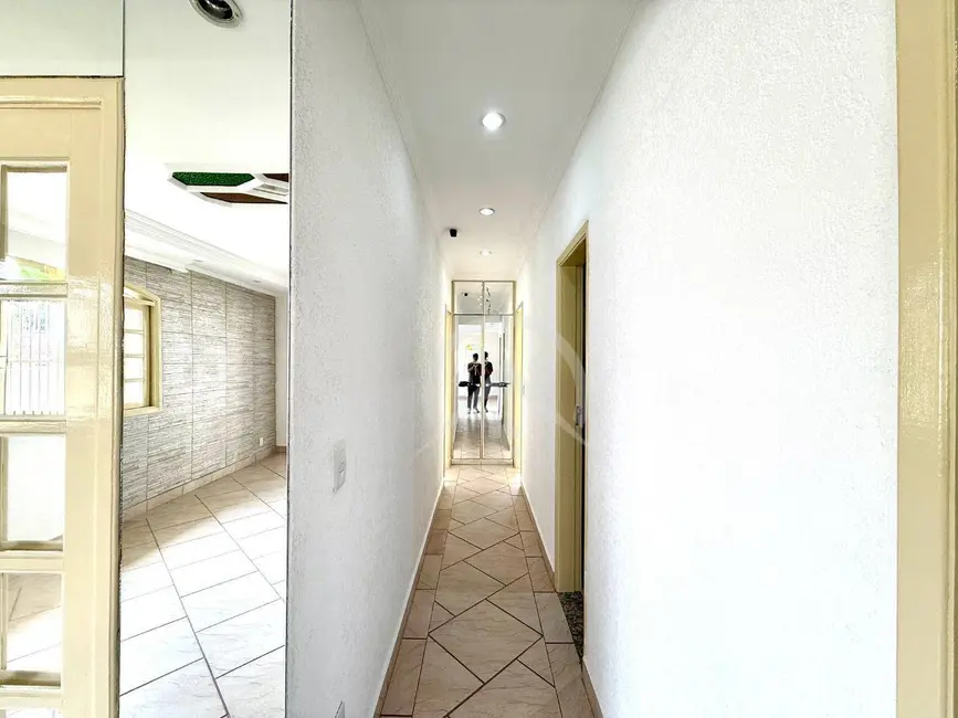 Foto 9 de Casa com 3 quartos para alugar, 300m2 em Vila Helena, Atibaia - SP