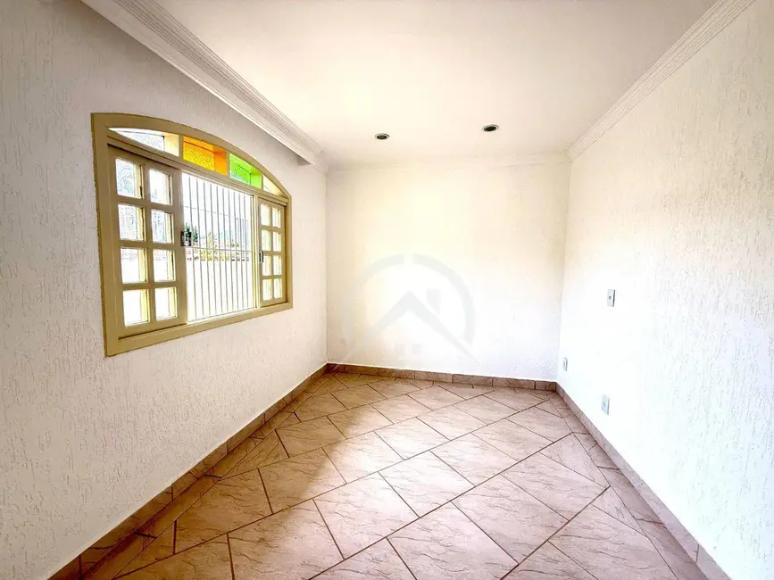 Foto 5 de Casa com 3 quartos para alugar, 300m2 em Vila Helena, Atibaia - SP