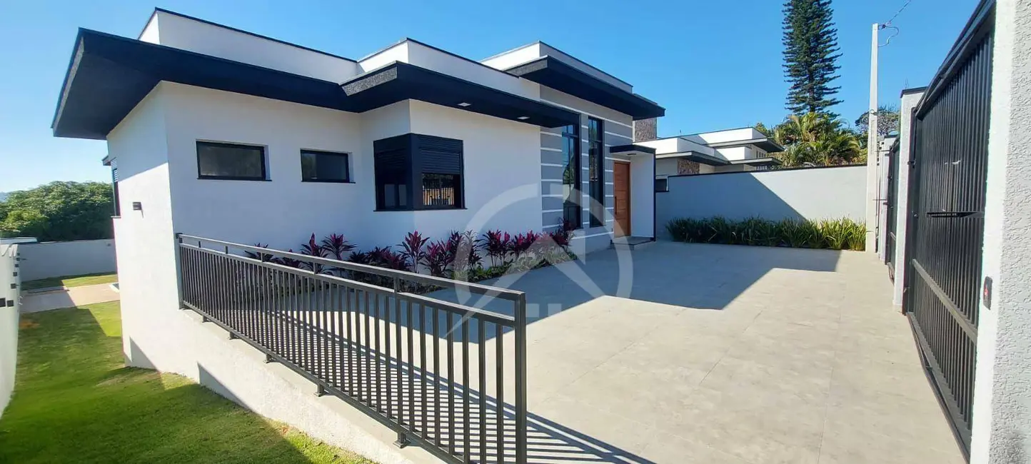 Foto 3 de Casa com 3 quartos à venda, 640m2 em Loteamento Loanda, Atibaia - SP