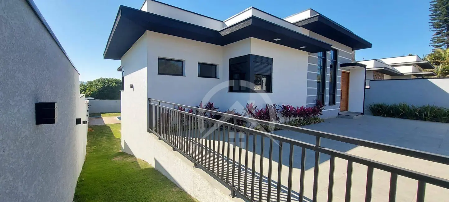 Foto 2 de Casa com 3 quartos à venda, 640m2 em Loteamento Loanda, Atibaia - SP