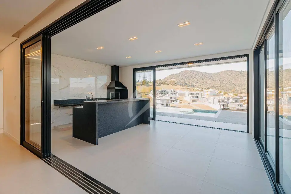 Foto 3 de Casa de Condomínio com 3 quartos à venda, 360m2 em Jardim dos Pinheiros, Atibaia - SP