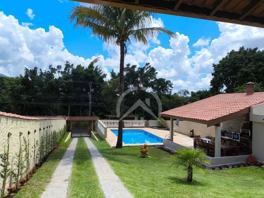 Foto 1 de Sítio / Rancho com 3 quartos para alugar, 600m2 em Jardim dos Pinheiros, Atibaia - SP