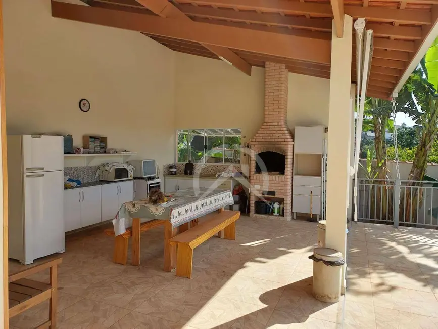 Foto 6 de Chácara com 3 quartos à venda, 1000m2 em Jardim Estância Brasil, Atibaia - SP