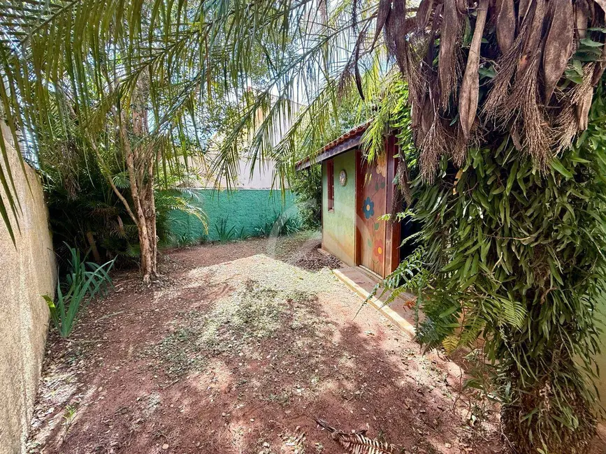 Casa com 3 quartos à venda e para alugar, 869m2 em Loteamento Loanda, Atibaia - SP - imagem 2 Foto 2 de Casa com 3 quartos à venda e para alugar, 869m2 em Loteamento Loanda, Atibaia - SP