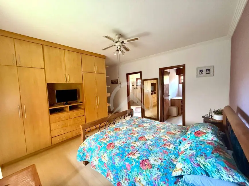 Casa com 3 quartos à venda e para alugar, 869m2 em Loteamento Loanda, Atibaia - SP - imagem 7 Foto 7 de Casa com 3 quartos à venda e para alugar, 869m2 em Loteamento Loanda, Atibaia - SP