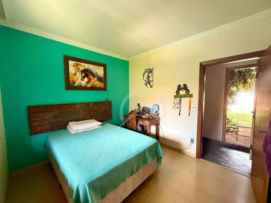 Casa com 3 quartos à venda e para alugar, 869m2 em Loteamento Loanda, Atibaia - SP - imagem 6 Foto 6 de Casa com 3 quartos à venda e para alugar, 869m2 em Loteamento Loanda, Atibaia - SP