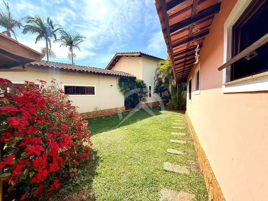 Casa com 3 quartos à venda e para alugar, 869m2 em Loteamento Loanda, Atibaia - SP - imagem 4 Foto 4 de Casa com 3 quartos à venda e para alugar, 869m2 em Loteamento Loanda, Atibaia - SP