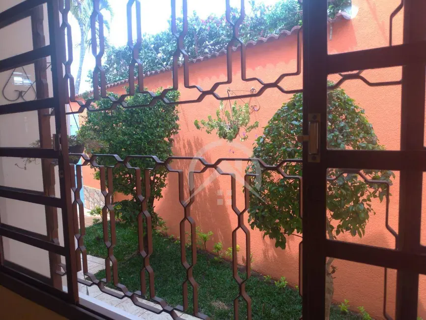 Foto 3 de Casa com 2 quartos à venda e para alugar, 233m2 em Jardim do Lago, Atibaia - SP