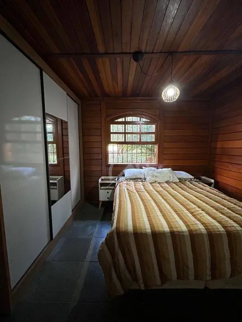 Casa com 3 quartos para alugar, 500m2 em Vila Petrópolis, Atibaia - SP - imagem 4 Foto 4 de Casa com 3 quartos para alugar, 500m2 em Vila Petrópolis, Atibaia - SP