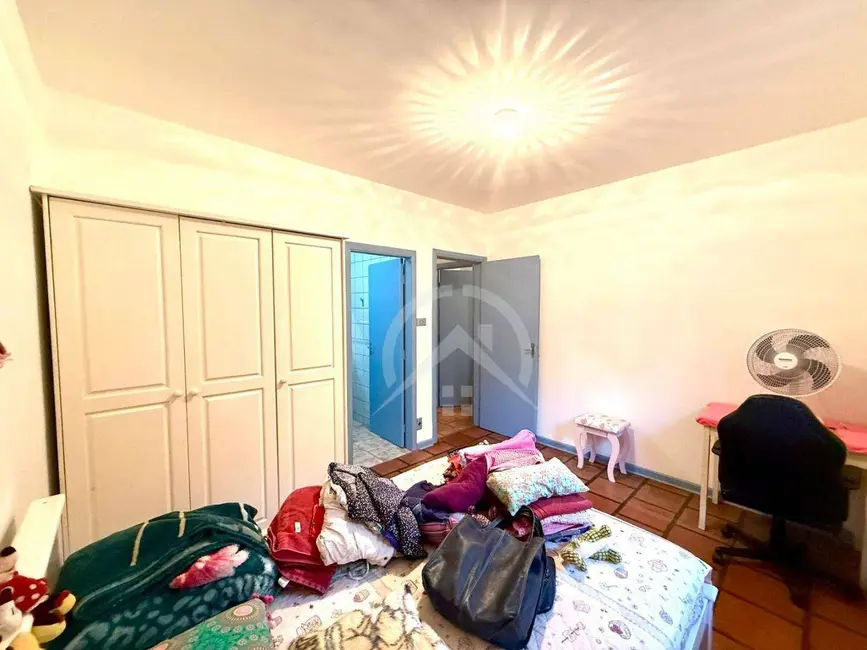 Casa com 4 quartos à venda e para alugar, 750m2 em Atibaia - SP - imagem 4 Foto 4 de Casa com 4 quartos à venda e para alugar, 750m2 em Atibaia - SP