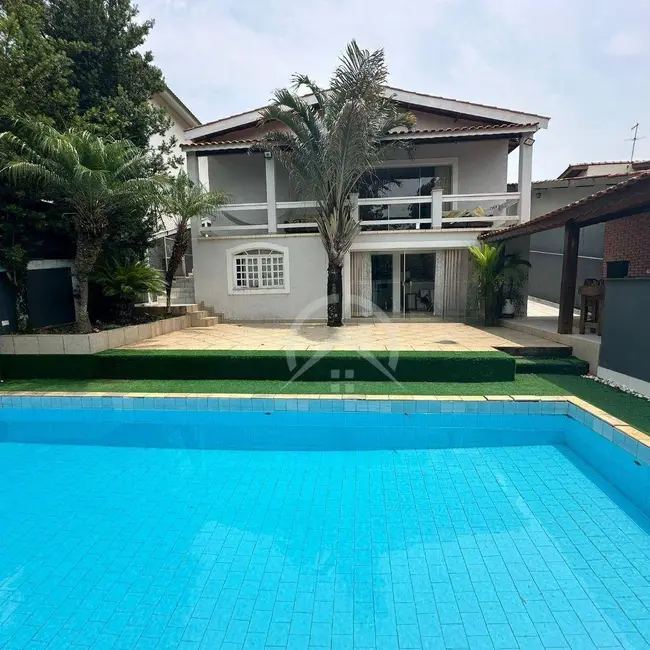 Foto 1 de Sobrado com 3 quartos para alugar, 450m2 em Retiro das Fontes, Atibaia - SP