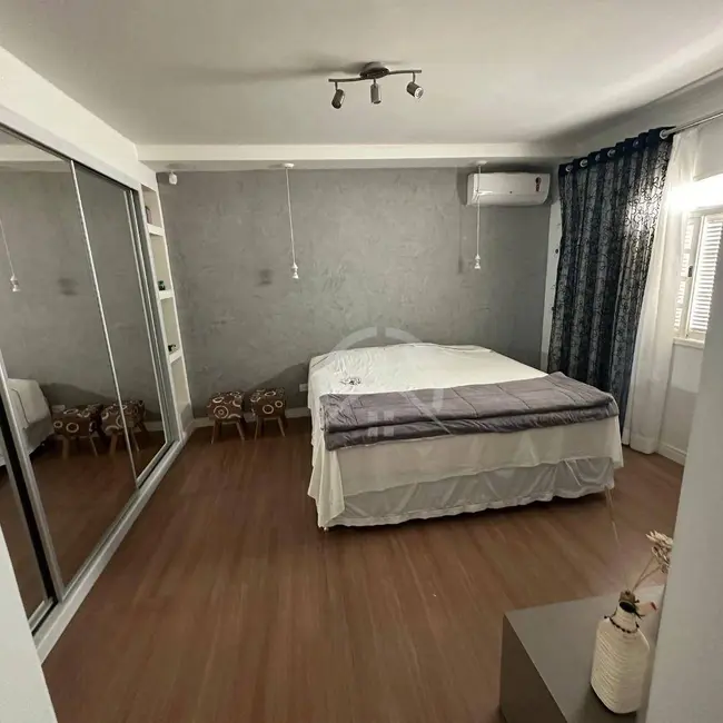 Foto 3 de Sobrado com 3 quartos para alugar, 450m2 em Retiro das Fontes, Atibaia - SP