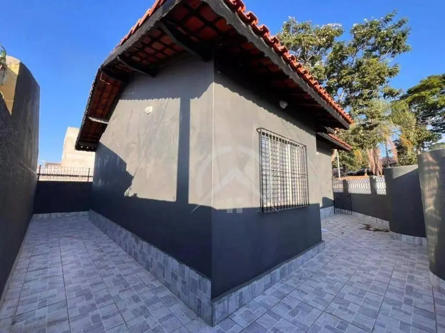 Casa com 2 quartos para alugar, 81m2 em Parque dos Coqueiros, Atibaia - SP - imagem 1 Foto 1 de Casa com 2 quartos para alugar, 81m2 em Parque dos Coqueiros, Atibaia - SP