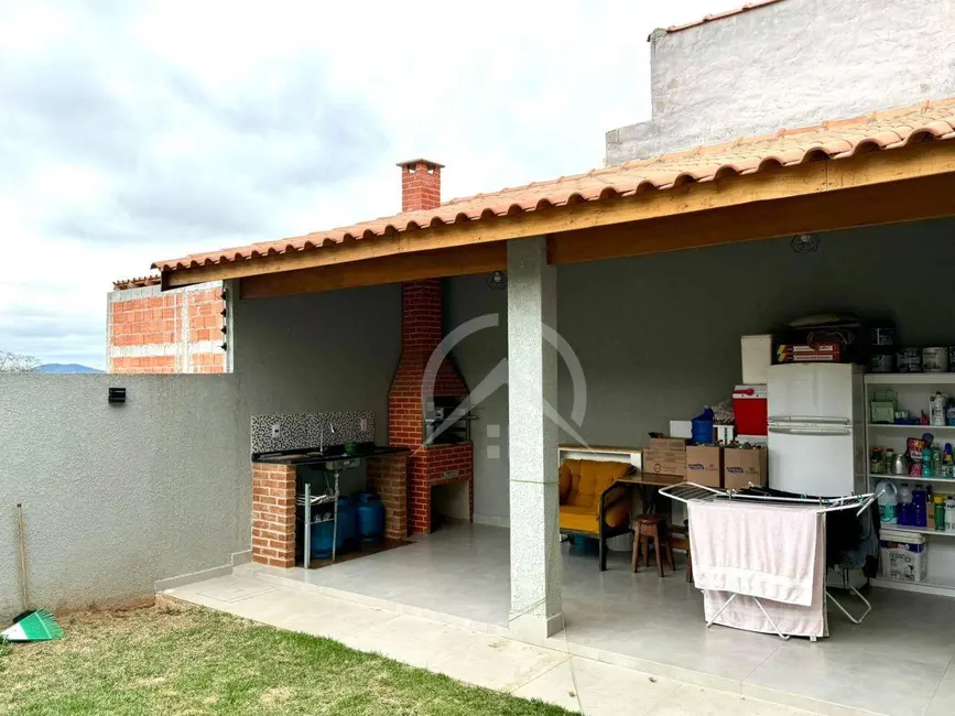 Foto 2 de Casa com 2 quartos à venda, 200m2 em Centro, Bom Jesus Dos Perdoes - SP