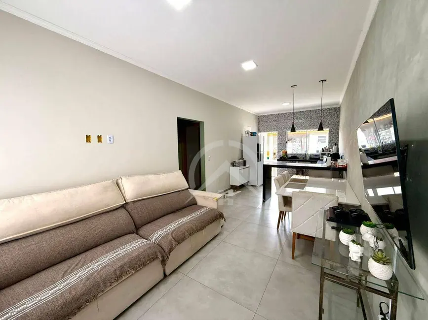 Foto 3 de Casa com 2 quartos à venda, 200m2 em Centro, Bom Jesus Dos Perdoes - SP