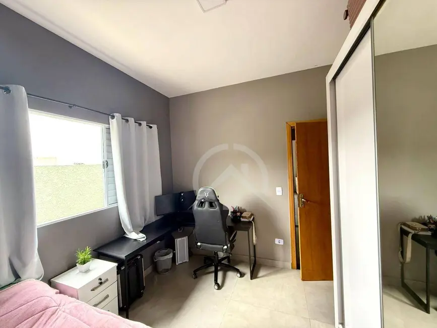 Foto 4 de Casa com 2 quartos à venda, 200m2 em Centro, Bom Jesus Dos Perdoes - SP