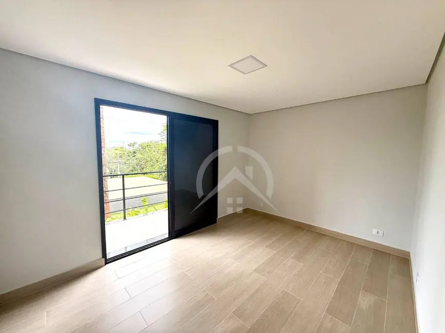 Foto 4 de Sobrado com 4 quartos à venda, 1100m2 em Atibaia - SP