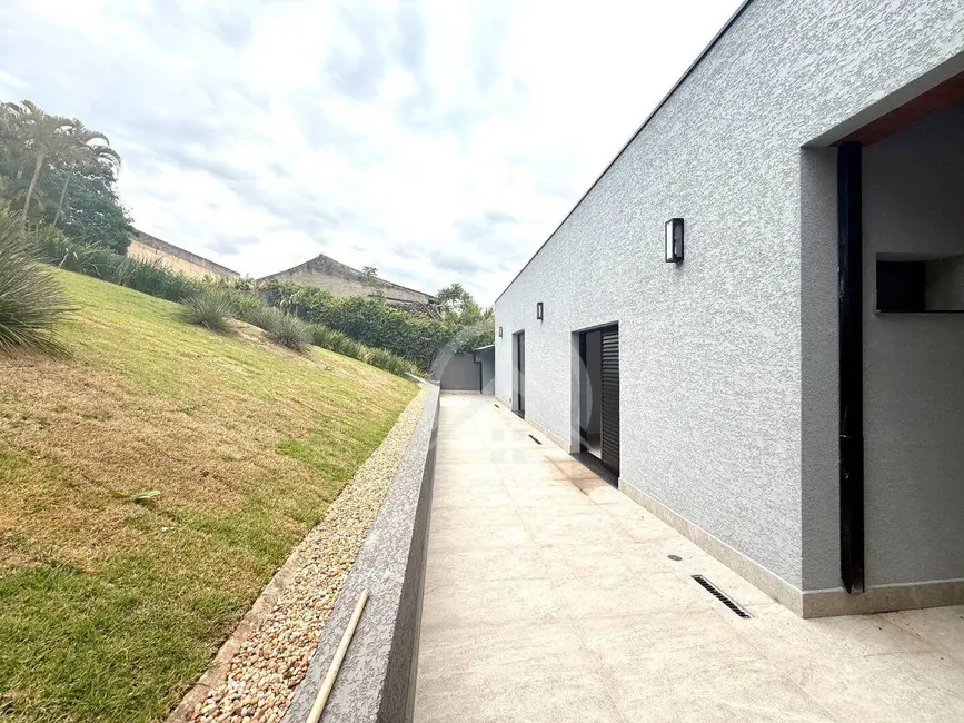 Foto 5 de Sobrado com 4 quartos à venda, 1100m2 em Atibaia - SP