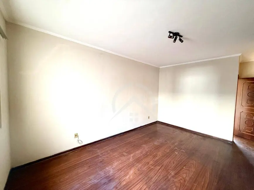 Foto 8 de Sobrado com 7 quartos para alugar, 410m2 em Centro, Atibaia - SP