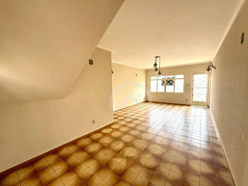 Foto 1 de Sobrado com 7 quartos para alugar, 410m2 em Centro, Atibaia - SP