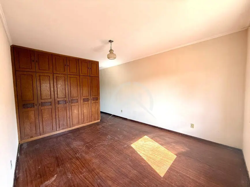 Foto 3 de Sobrado com 7 quartos para alugar, 410m2 em Centro, Atibaia - SP