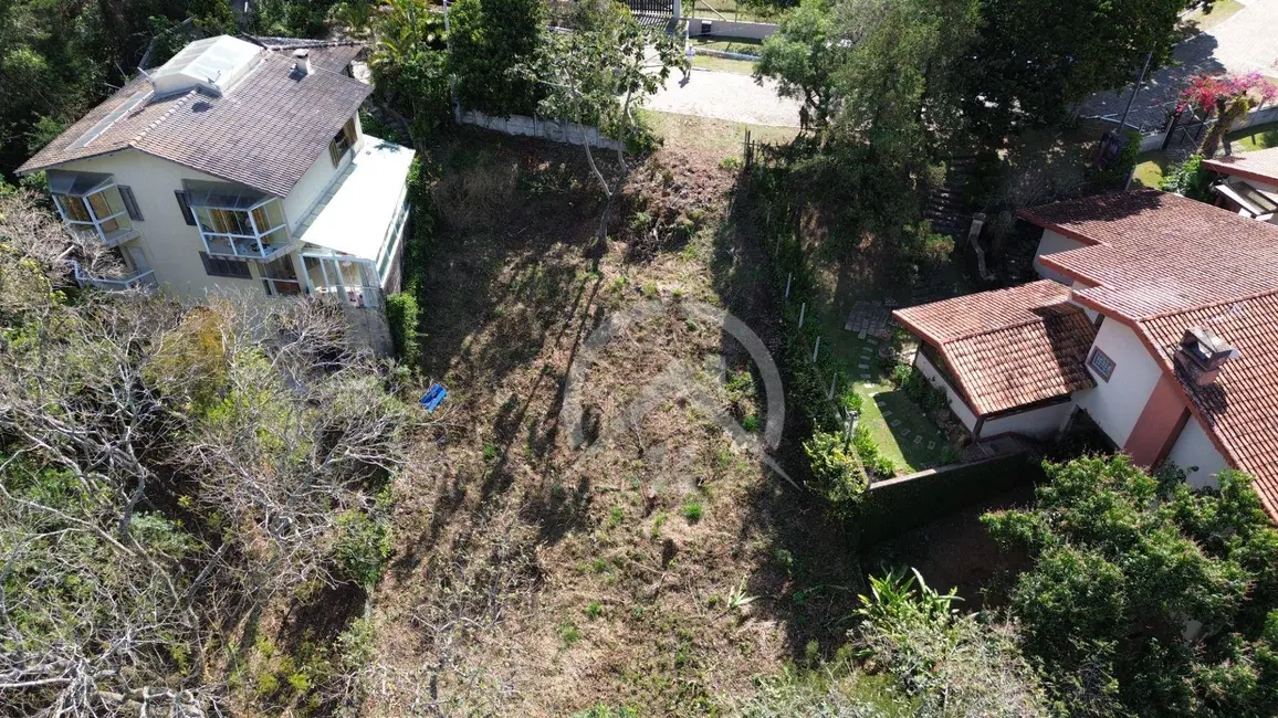 Foto 1 de Terreno / Lote à venda, 1050m2 em Atibaia - SP