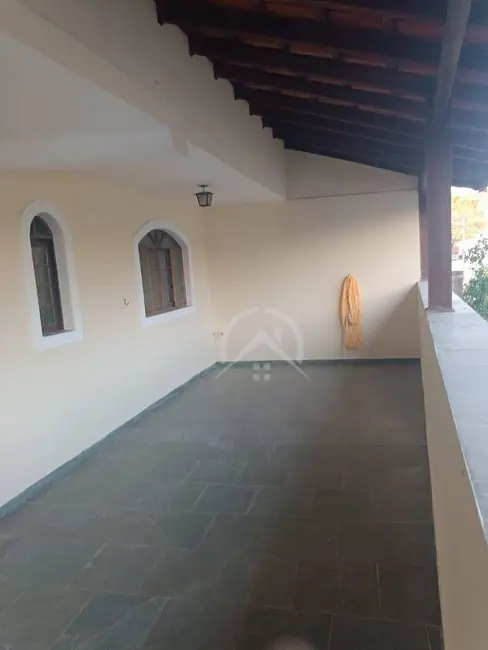 Foto 6 de Sobrado com 3 quartos à venda e para alugar, 303m2 em Recreio Maristela, Atibaia - SP