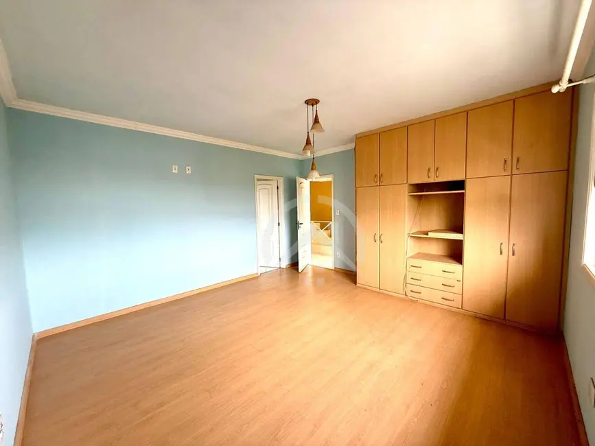 Foto 6 de Sobrado com 4 quartos à venda e para alugar, 660m2 em Condomínio Parque das Garças II, Atibaia - SP